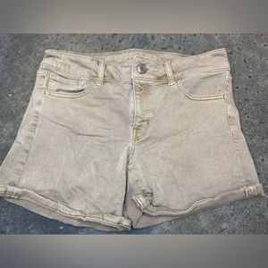 American Eagle Midi tan shorts